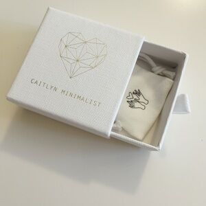 🗽Caitlyn Minimalist White Jewelry Box + White Velvet Pouch